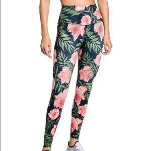 NWOT Beyond Yoga Floral Leggings